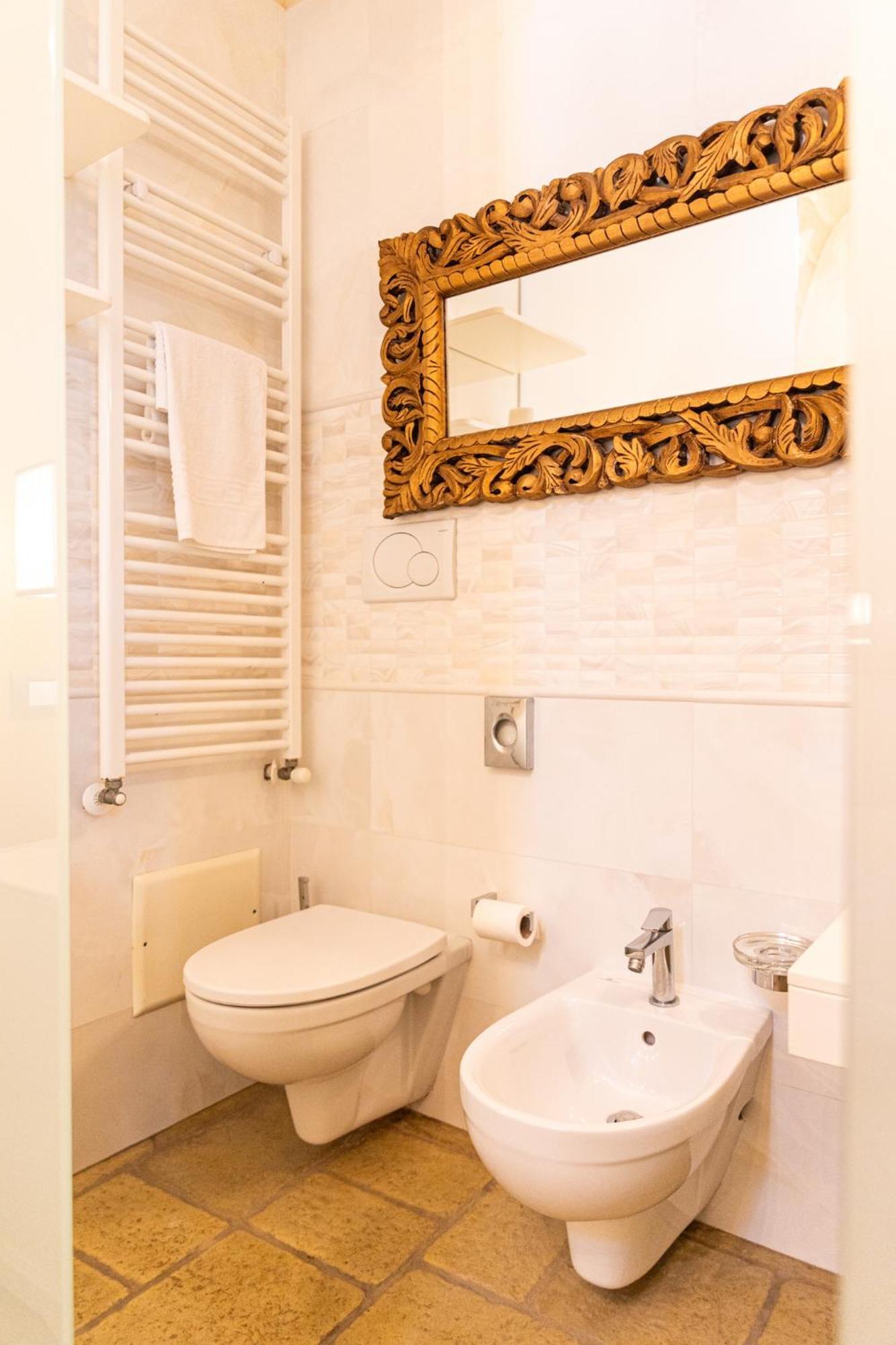 Palazzo Aurora Bed & Breakfast Алецио Екстериор снимка