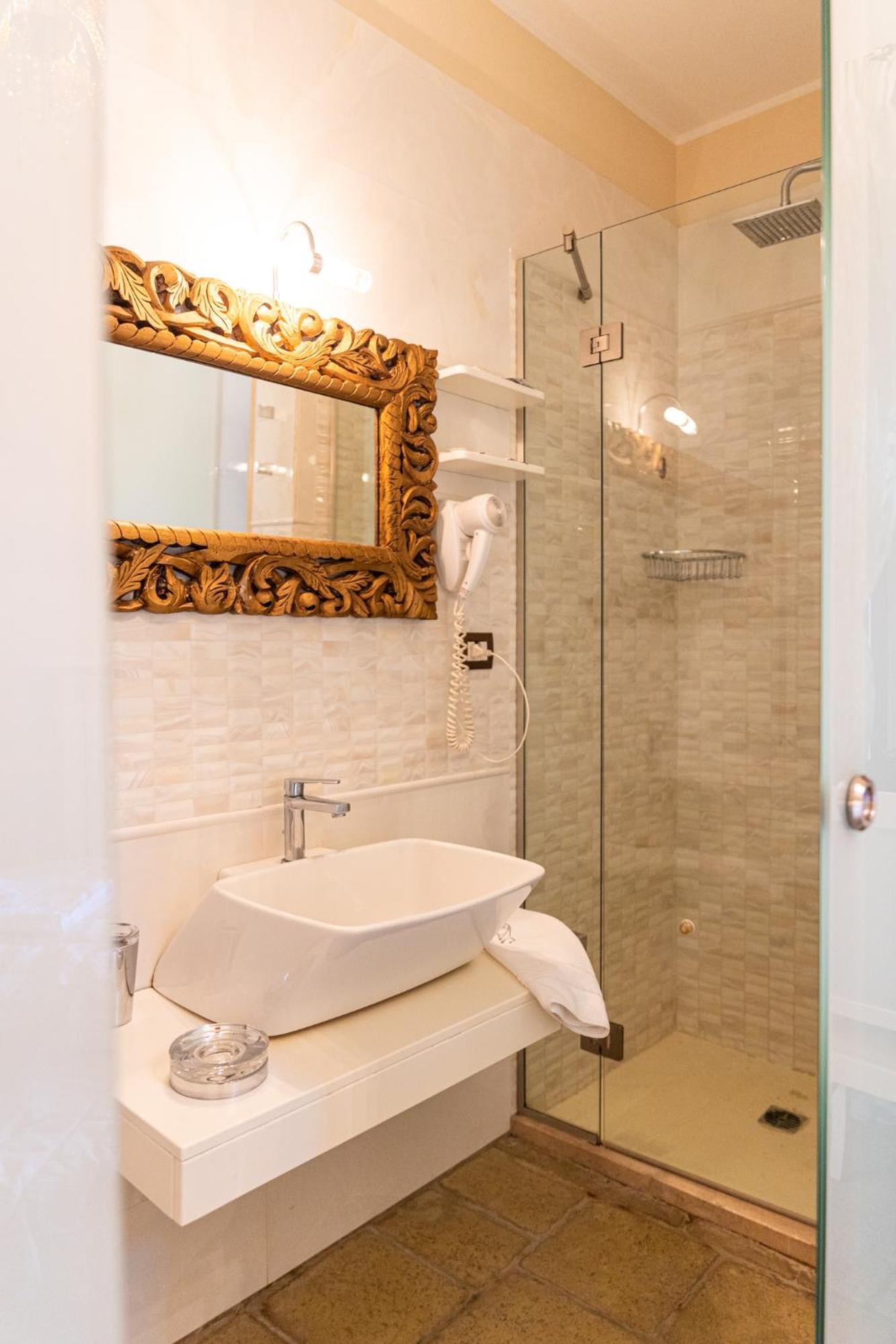 Palazzo Aurora Bed & Breakfast Алецио Екстериор снимка