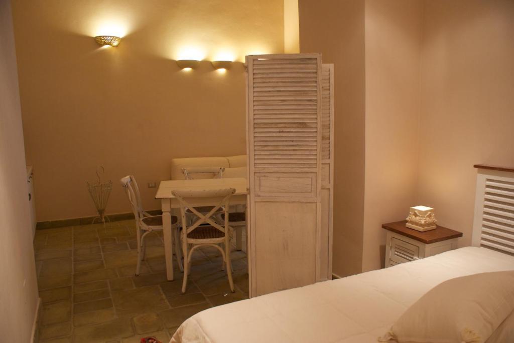 Palazzo Aurora Bed & Breakfast Алецио Екстериор снимка